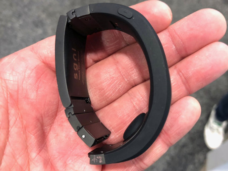 Hands On with Sgnl's Body Conduction Wristband (Phone Scoop)
