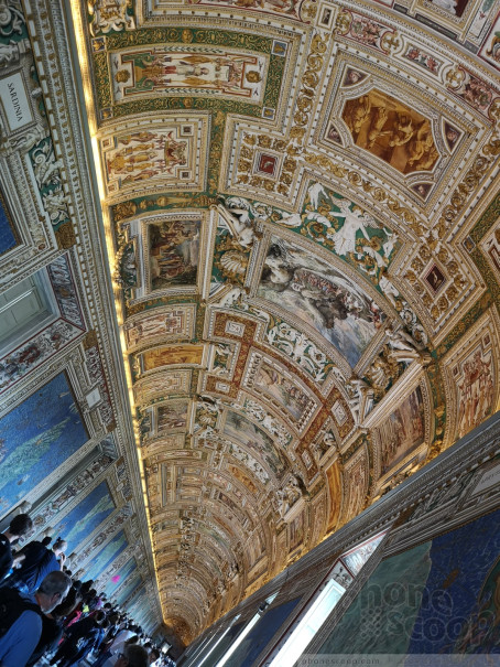 (large photo)